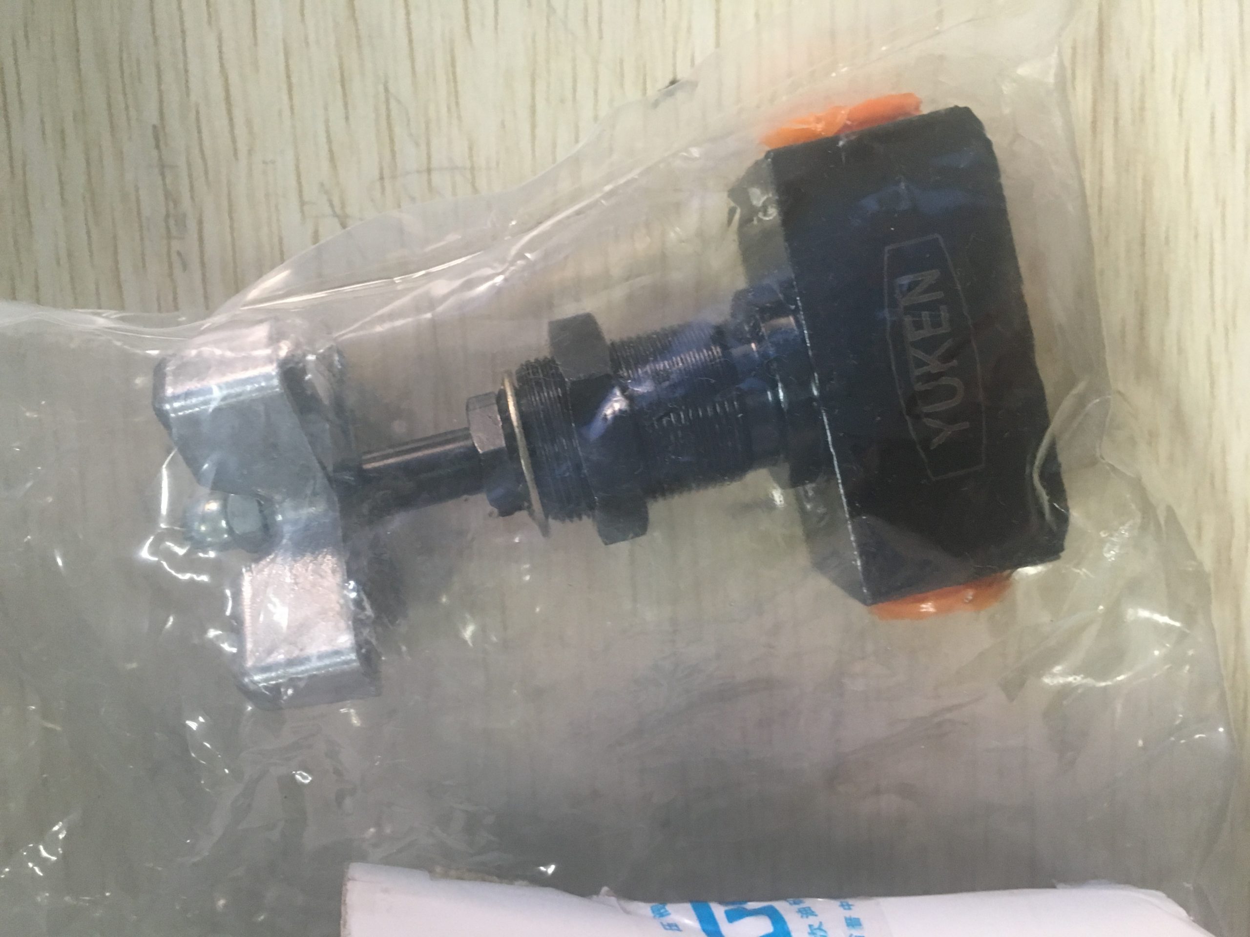 技术创新视角下的金器阻挡气缸:行业应用变革的观察配图
